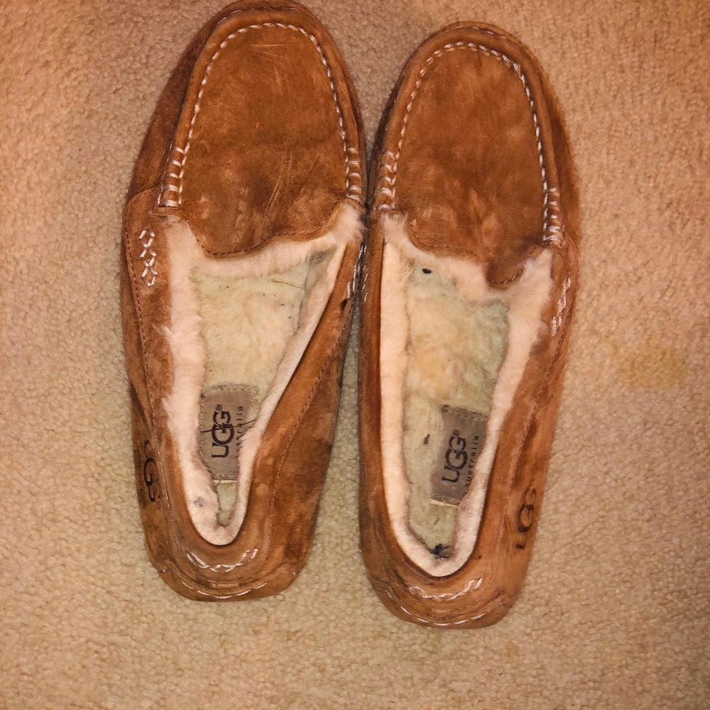 Ugg slippers barely worn